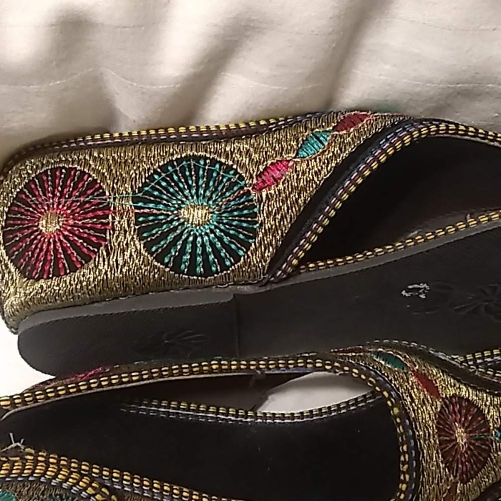 Sandals - Picture 4 of 14
